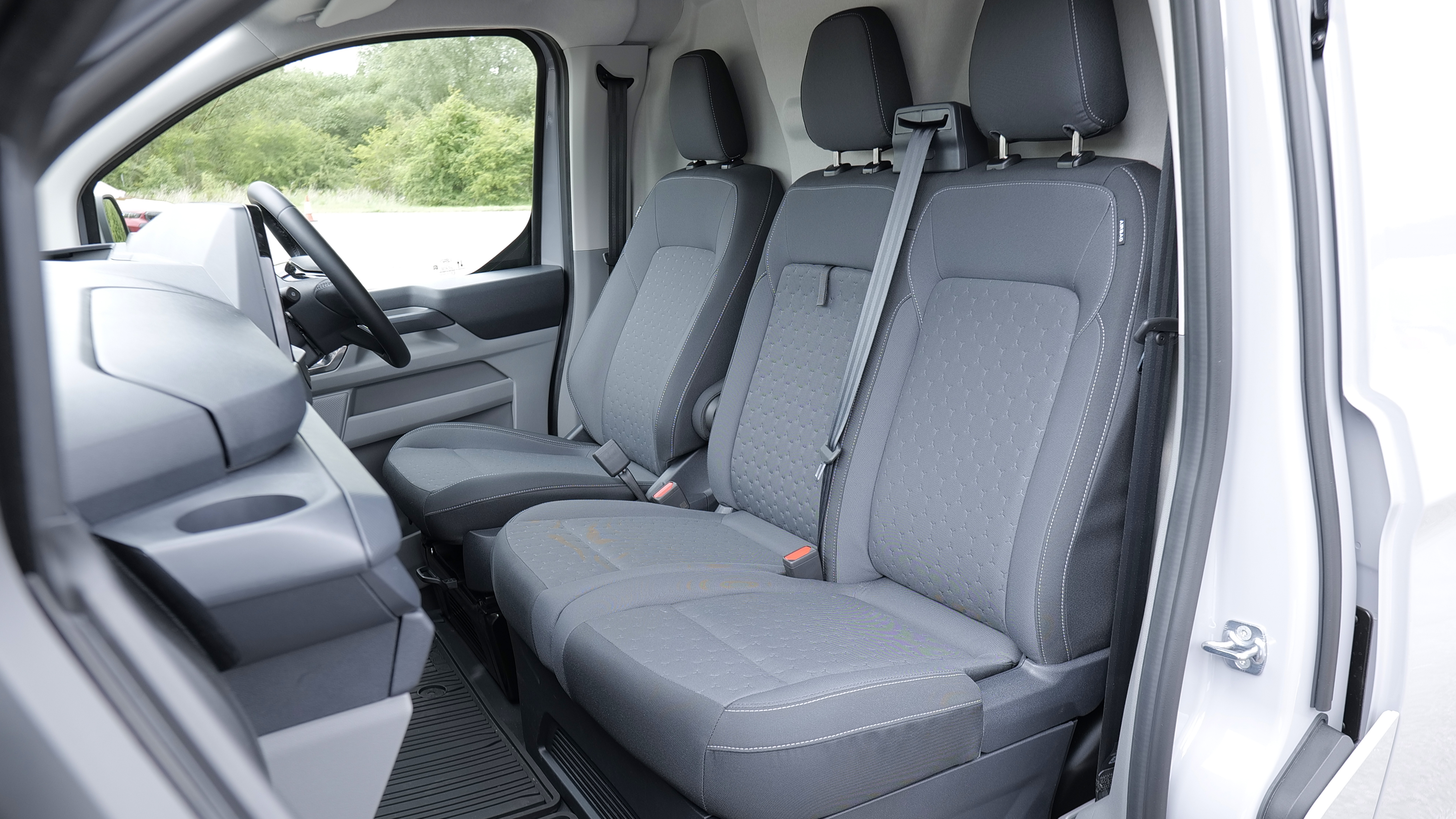 FORD TRANSIT CUSTOM 280 L2 DIESEL FWD 2.0 EcoBlue 136ps H1 Double Cab Van Limited